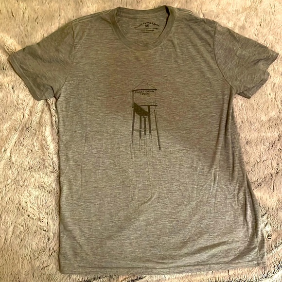 Small Town Livin’ 🌾 graphic tee - Picture 1 of 1